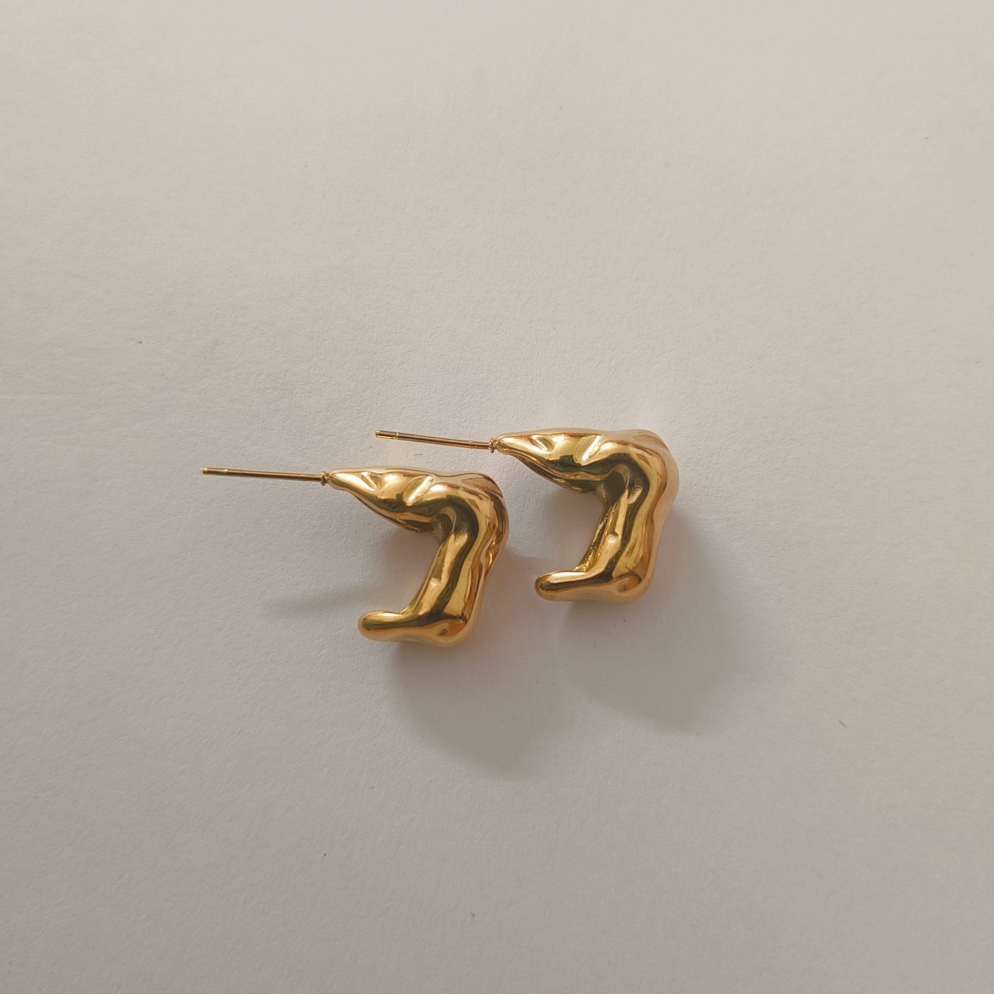 Melted Shape Gold – 18K Gold Plated Stainless Steel