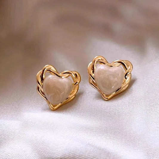 Vintage Gold Trim Heart Korean Stud Earrings