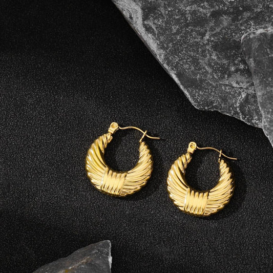 Golden Wave Sculpted Hoop – 18K Gold Plated Stainless Steel
