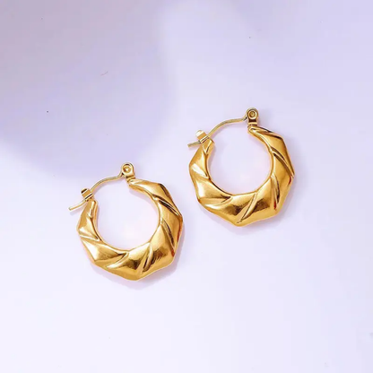 Geometric Twist Gold – 18K Gold Plated Stainless Steel